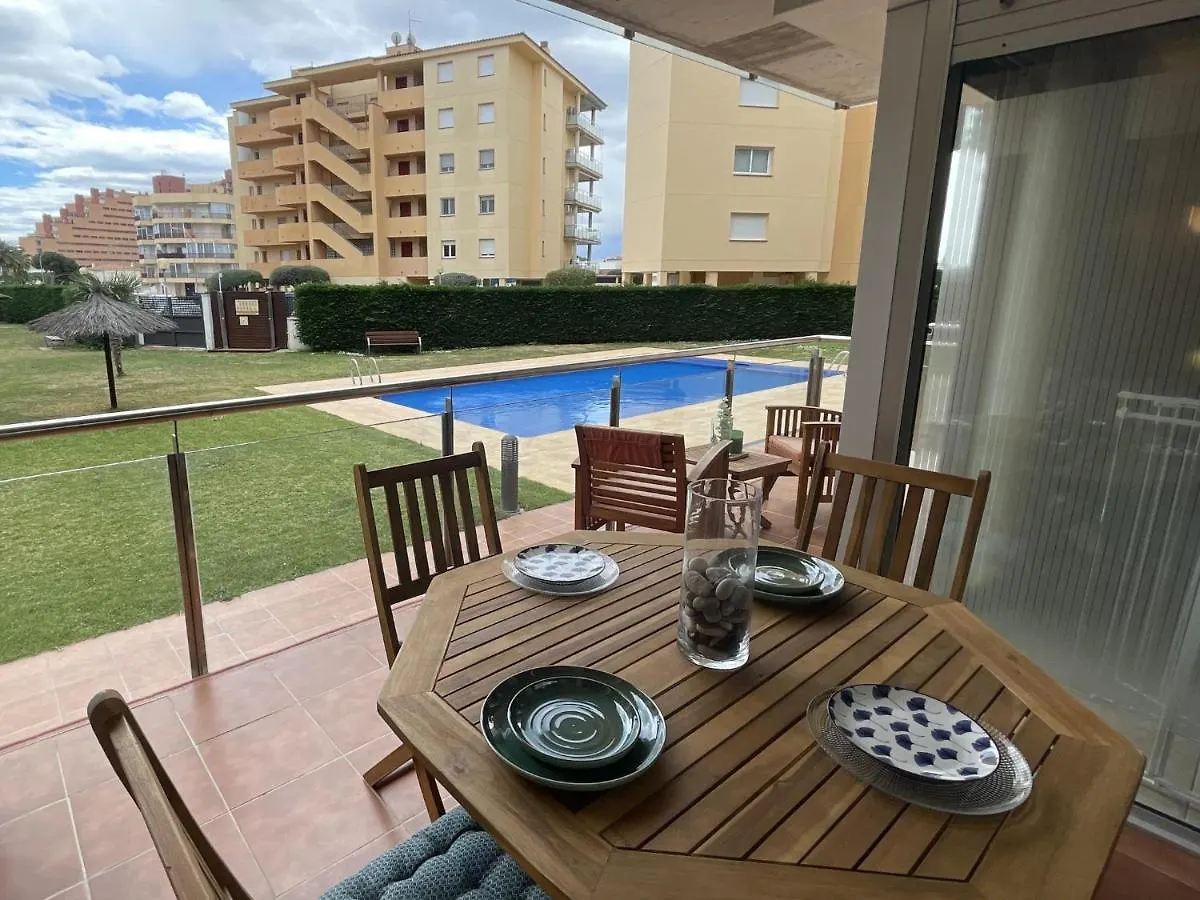 Les Marines Apartment Roses