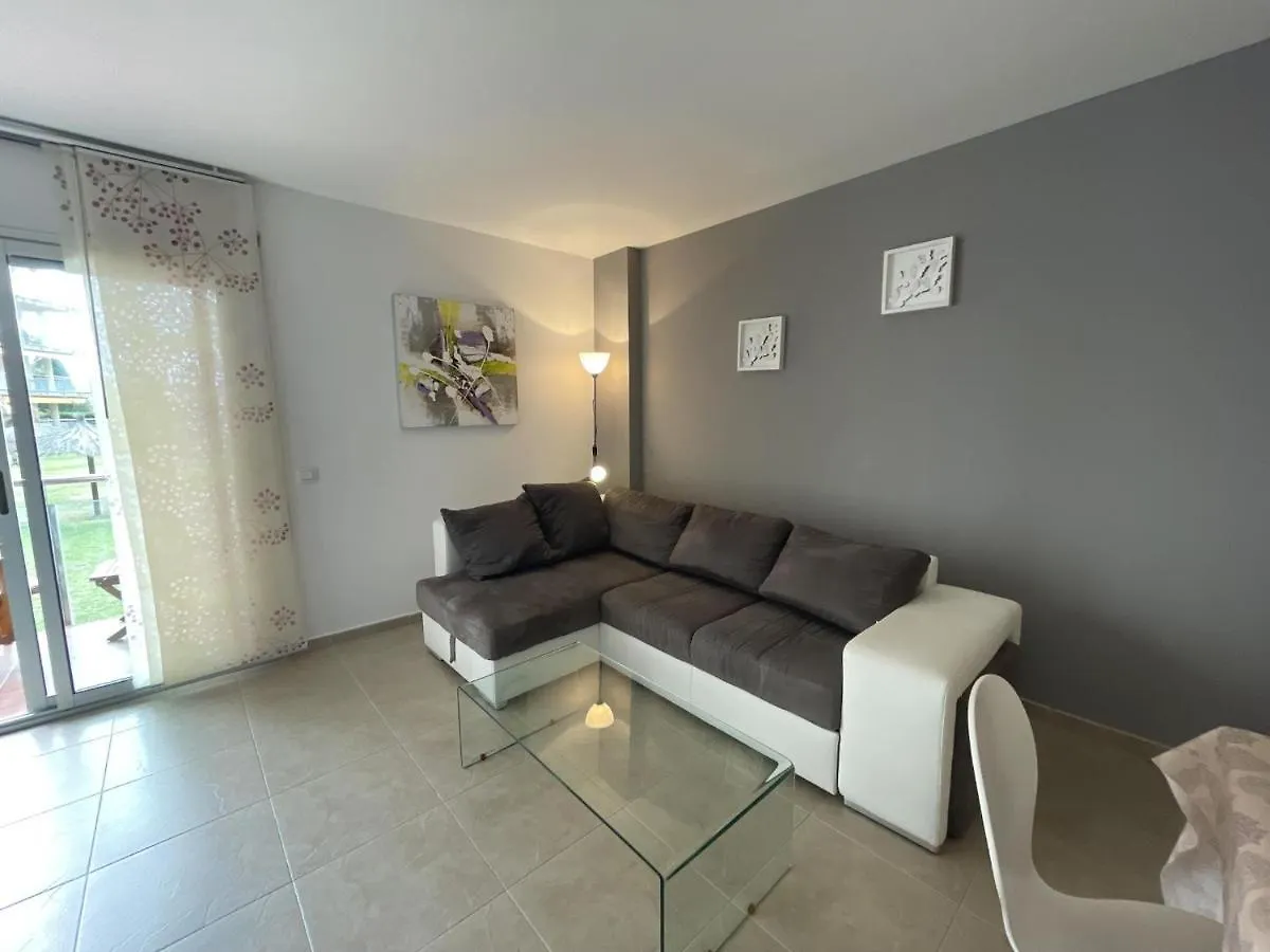 Les Marines Apartment Roses