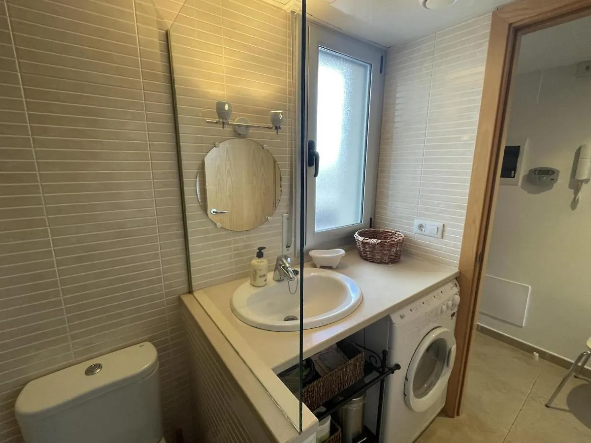 Les Marines Apartment Roses